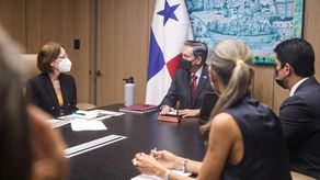 El acto de entrega se llevó a cabo en el Palacio Presidencial.