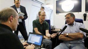 Panetta: violencia disminuye; protestas seguirán