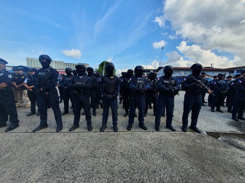 Despliegue de unidades para el operativo Desfiles Patrios.