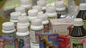 Medicamentos sin registro sanitario decomisados en operativo aduanero con Interpol