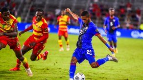 OFICIAL: César Yanis viaja a España para pruebas médicas