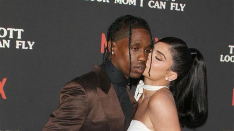 Kylie Jenner y Travis Scott: pareja sorpresa en la noche de los Óscar