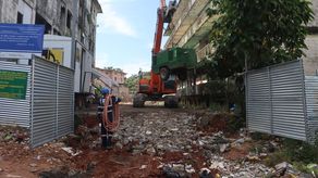 Demolición de edificios condenados en San Miguel.