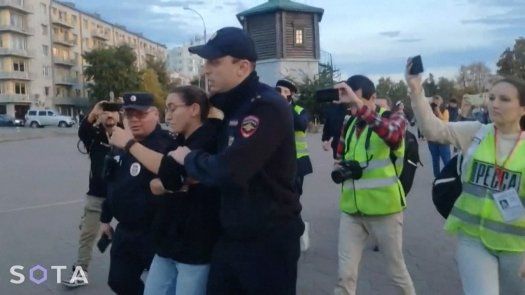 Más de 1,000 detenidos en Rusia en protestas contra la movilización de reservistas
