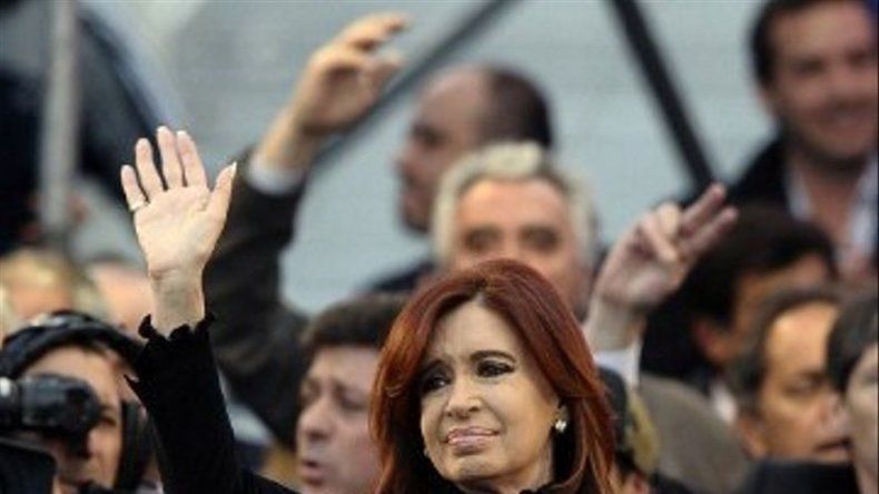 Kirchner viaja a Brasil para cumbre del Mercosur