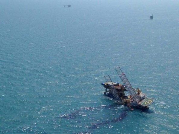 Mueren dos en accidente en plataforma petrolera en México
