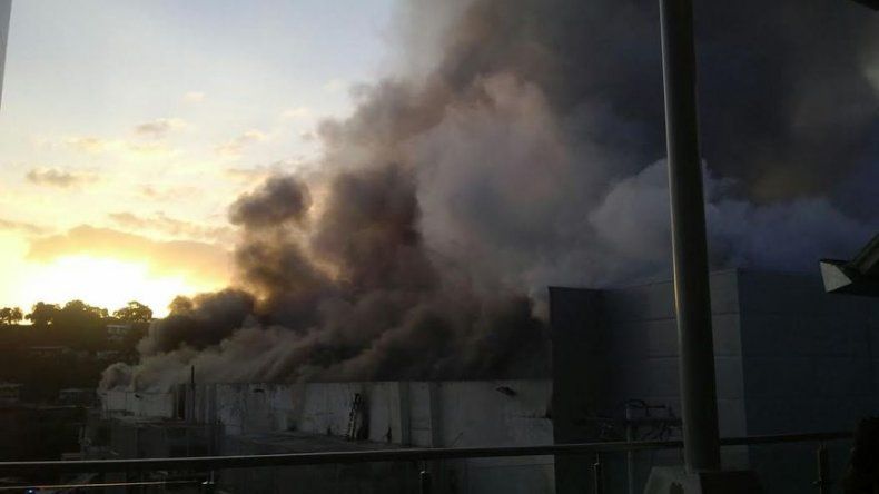Se registra incendio en supermercado El Fuerte en San Miguelito