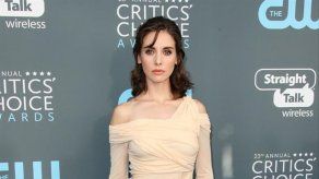 Alison Brie apoya a James Franco en los Screen Actors Guild Awards