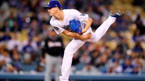 Buehler deslumbra en triunfo de Dodgers por 2-1 ante Marlins