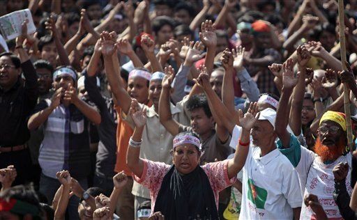 Disturbios en Bangladesh dejan al menos 42 muertos