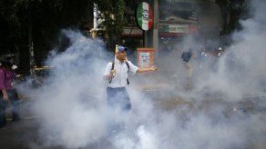 Venta de gas lacrimógeno enoja a oposición venezolana