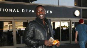 Akon: Kanye West es víctima de la maldición de las Kardashians