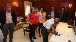 Funcionarios del Idaan culminan huelga tras firma de acuerdo con autoridades