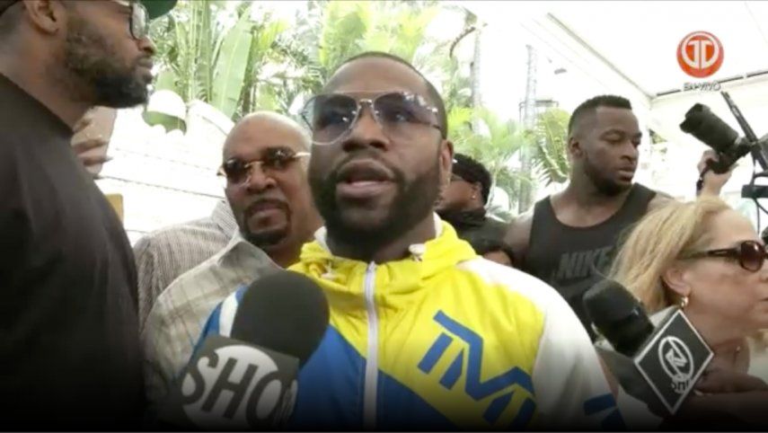 Floyd Mayweather llega al Hard Rock Stadium de Miami