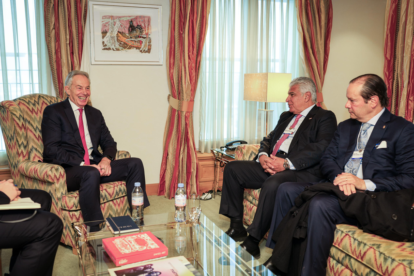 Exprimer ministro Británico Tony Blair