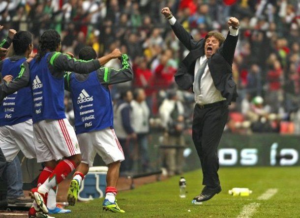 Miguel Herrera, el estratega que rescató el pase de México a Brasil 2014
