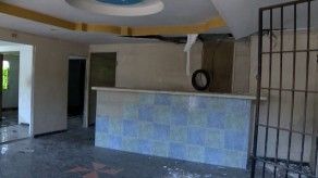 Subestación policial abandonada en San Miguelito se convierte en refugio de delincuentes Subestación policial abandonada en San Miguelito se convierte en refugio de delincuentes