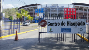 Centro de hisopado del Estadio Rod Carew
