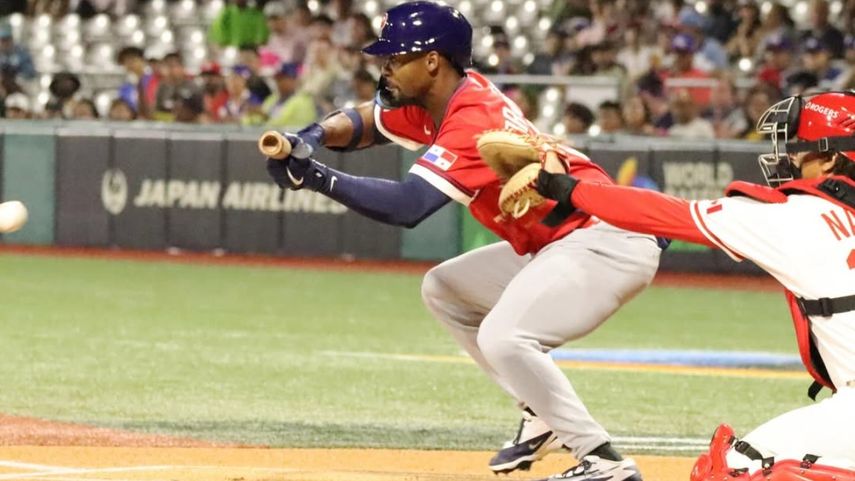 Panamá se enfrenta a Colombia.