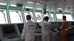 Desaparecen 11 al hundirse barco en Hong Kong