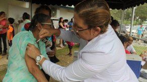 Establecen horarios y puntos de vacunación contra la influenza este fin de semana