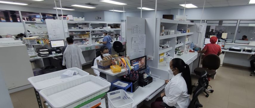 La mesa técnica busca subsanar el desabastecimiento en las instituciones públicas de medicamentos.