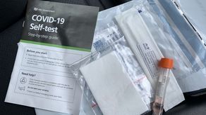 El Reino Unido comunicó 120,000 nuevos contagios diarios.