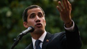 Guaidó pide a Colombia investigar supuesta corrupción de sus delegados