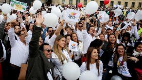 Un día que el mundo no olvidará: Almagro festeja acuerdo de paz en Colombia