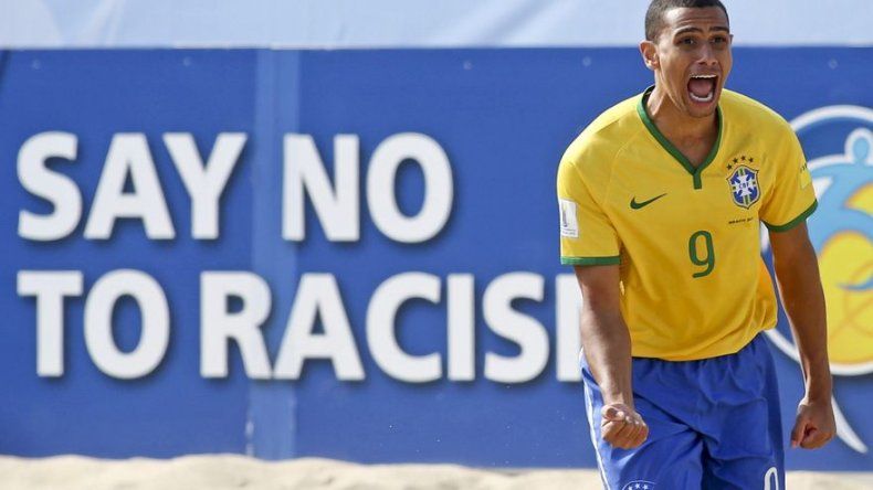 Brasil gana y elimina a España en el Mundial de fútbol playa