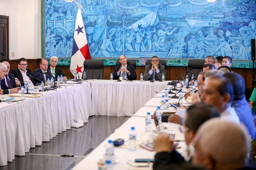 Hoy se realizó la segunda mesa de conversaciones entre organizaciones y el Estado por la reestructuración de la CSS.&nbsp;