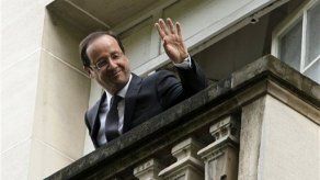 Hollande no descarta que ley obligue a Google a pagar a editores