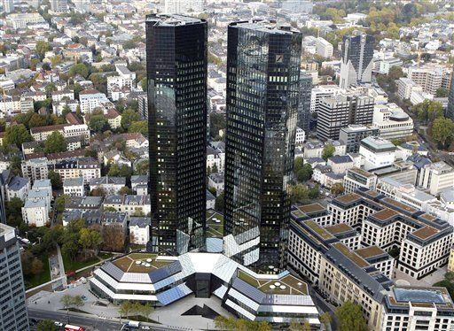 Deutsche Bank eliminará 1.900 empleos, reporta menos utilidades