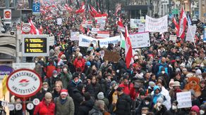 Manifestaciones contra las medidas adoptadas por el gobierno austriaco para limitar la propagación del coronavirus.