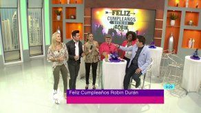 Presentadores de Tu Mañana celebran cumpleaños de Robin Durán