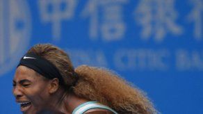 Serena supera a Martina Hingis en semanas como número uno del mundo