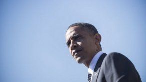 Obama dice que economía de EE.UU. mejora y pide ayuda para hipotecados