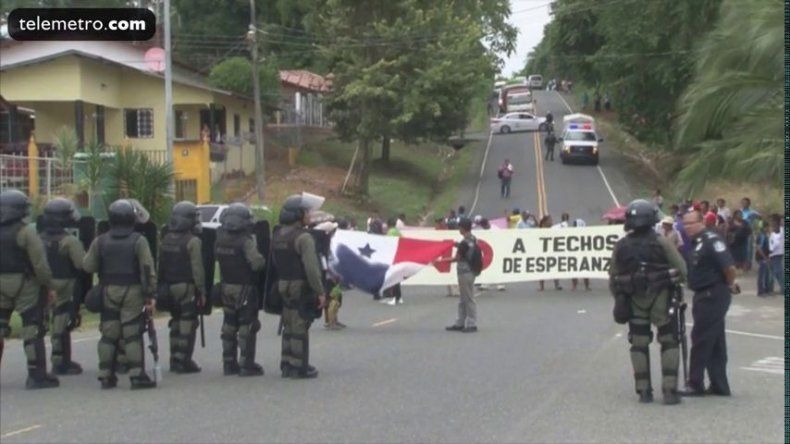 Autoridades logran acuerdo con invasores, tras cierre sobre río Changuinola