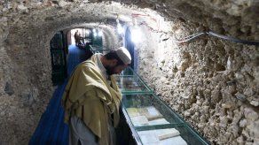 El cementerio de los coranes viejos