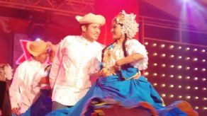 Se accidenta ballet folclórico que participó en Cuna