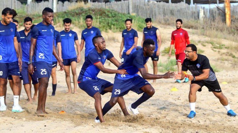 José Fajardo completó su primer entrenamiento con el Al-Kawkab FC
