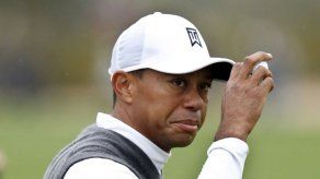 Tiger Woods sale del Top 100 mundial por primera vez desde 1996