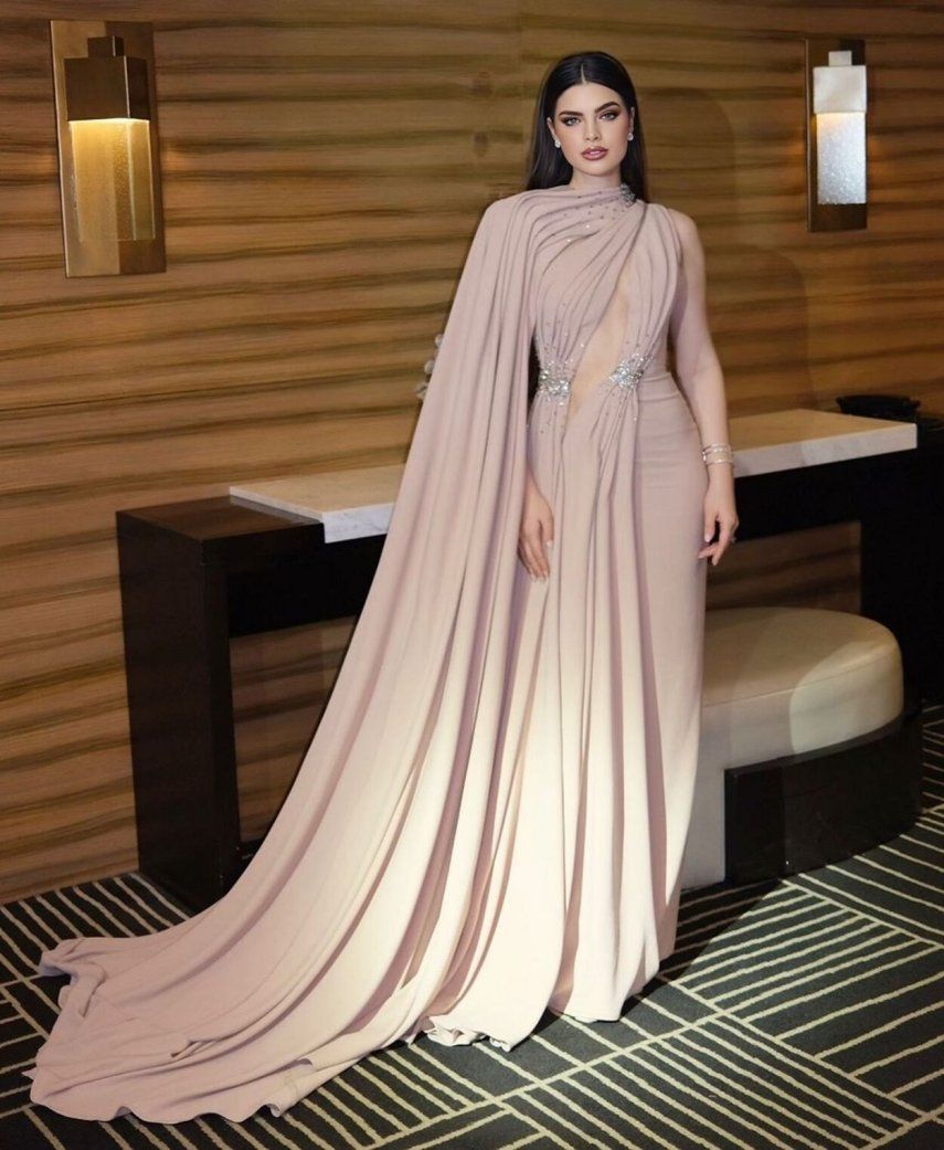 Nadia Ferreira se apodera del Miss Universo en El Salvador.