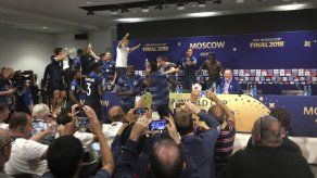 El trabajo colectivo de Francia devuelve el orden al Mundial