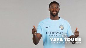 Touré renueva por un año con Man City