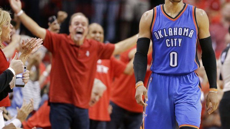 Westbrook es multado 15.000 dólares por comentarios