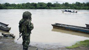 Detienen en Colombia a 56 asiáticos que buscaban llegar a Panamá