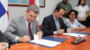 Panamá y Chile firman plan de cooperación técnica y científica Panamá y Chile firman plan de cooperación técnica y científica