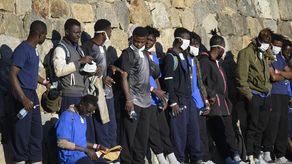 La primera ministra italiana, Giorgia Meloni, se adelantó y emitió un comunicado el martes por la tarde dando las gracias a Francia por aceptar al Ocean Viking.