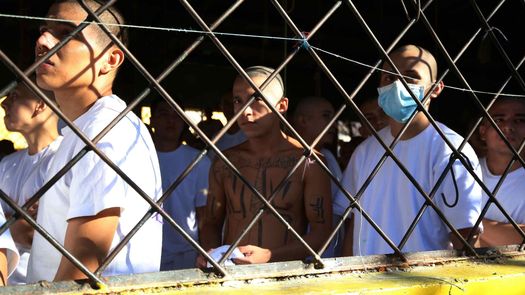 Gobierno de El Salvador propone la cadena perpetua. Gobierno de El Salvador propone la cadena perpetua.